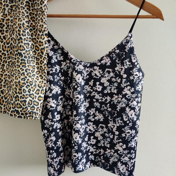 2× Cami padded stretchable tops Size M - Picture 5 of 10